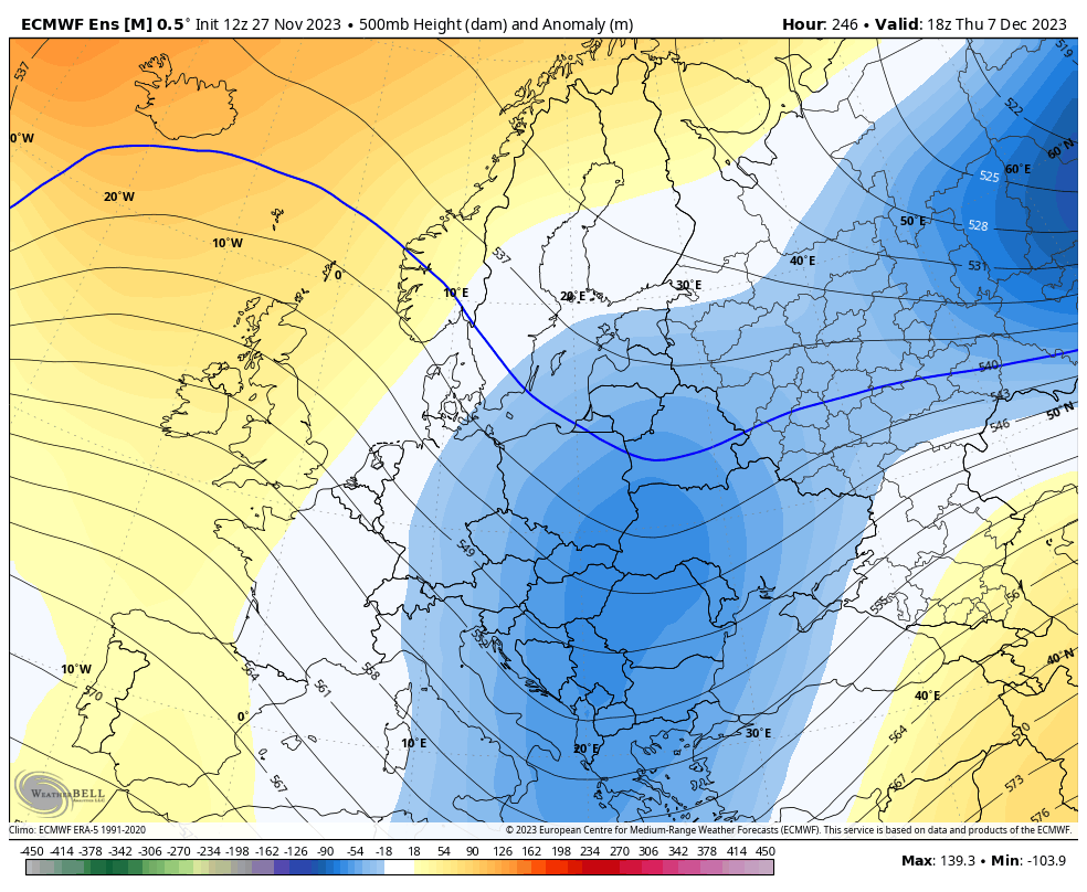 ecmwf-ensemble-avg-europe_wide-z500_anom-1972000.png